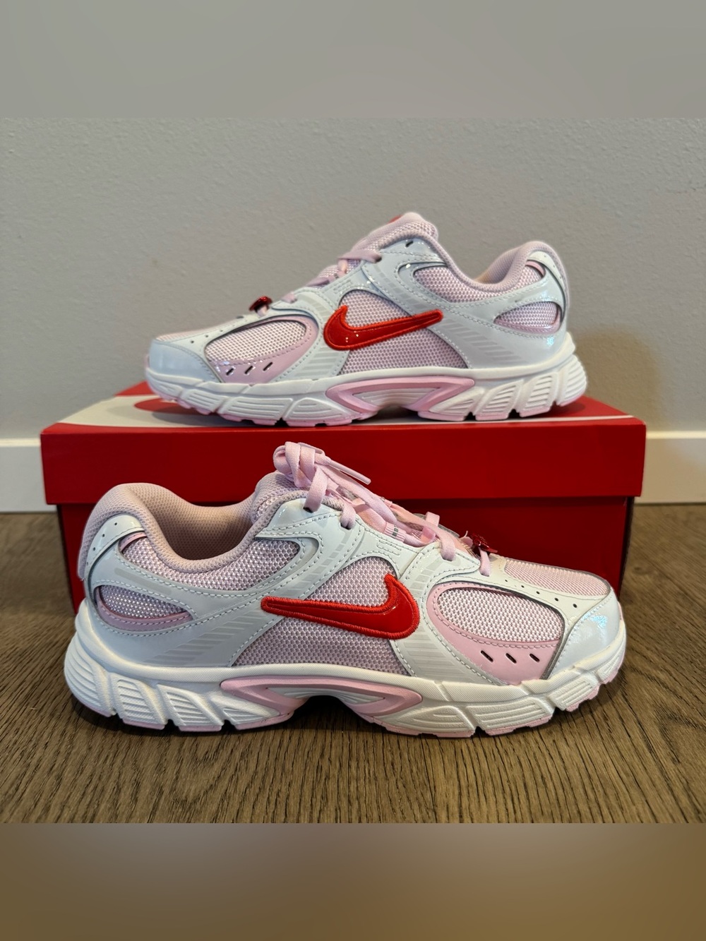 Nike V5 RNR Pink White Red